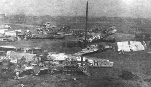 Как из-за одного химика , немцы полгода не могли бомбить Ленинград.