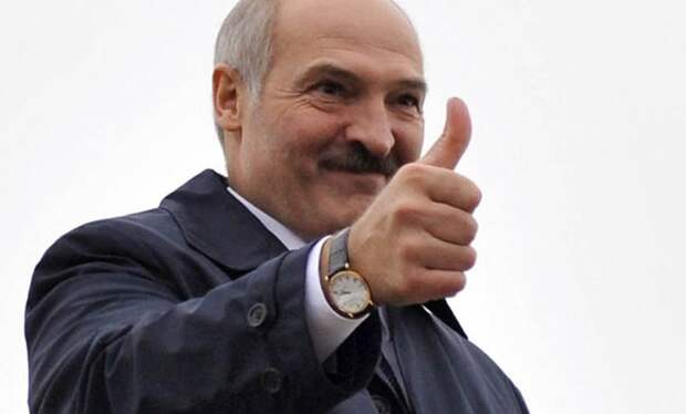 Лукашенко одобрил решение белорусских паралимпийцев пронести в Рио флаг России