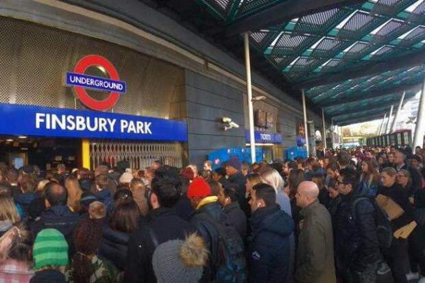 Профсоюз потребовал временного закрытия линии метро Piccadilly Line