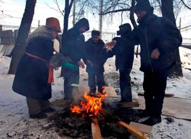 Киев готовится перейти на печное отопление дровами