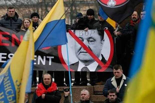 Гротескная годовщина переворота на Украине задала тон мифотворцам