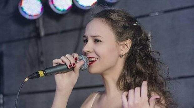 Своих не бросаем: юная украинская певица получит убежище в России