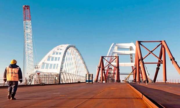 Крымский мост атакован украинцами