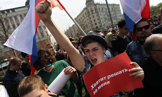 Кто толкает к революции молодежь – дрянной Навальный или дрянная жизнь?