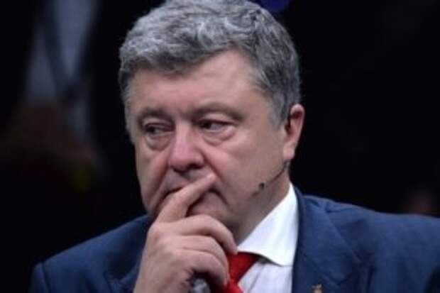 Олейник: Никто уже не верит, что Порошенко еще чем-то управляет в стране