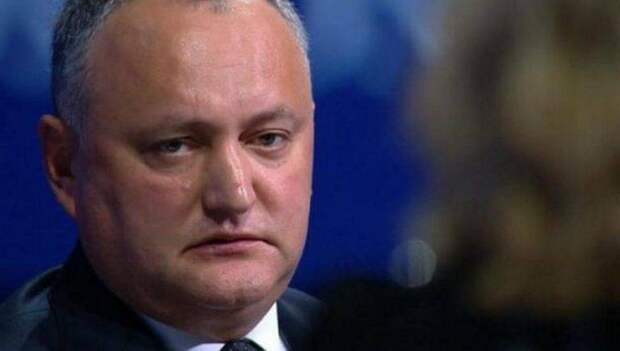 Маски сброшены: американцы публично требуют отстранения президента Молдавии