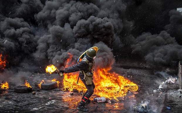 Украинские СМИ: у Киева есть шанс остановить распад за счет сильных игроков