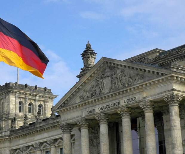 Германия опять раскалывается на ГДР и ФРГ
