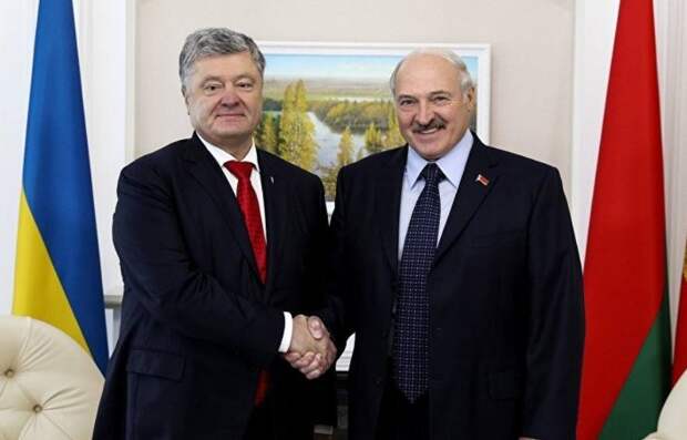 Порошенко нарушил протокол на встрече с Лукашенко