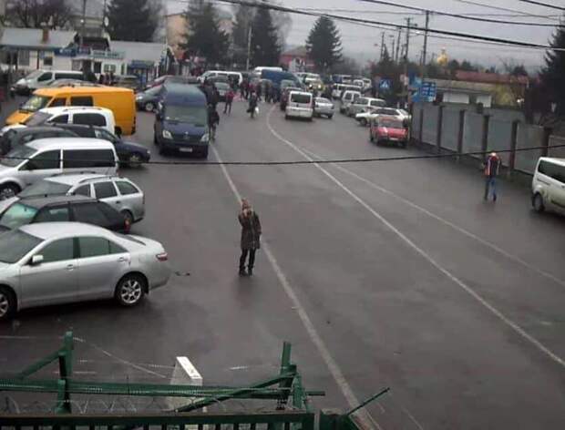 Обман Порошенко не «прокатил»: граница перекрыта, дороги заблокированы - евробляхеры протестуют и жгут шины