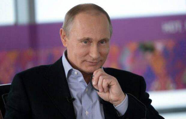 Ответ на притеснения русских: Путин упрощает законы, чтобы помочь украинцам