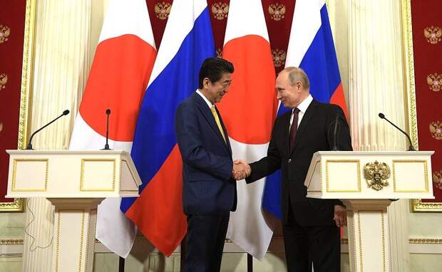 Россия отдаст два острова: эксперты об итогах переговоров Путина и Абэ