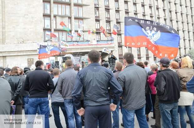 Жители ДНР и РФ призвали Россию забрать себе Донбасс