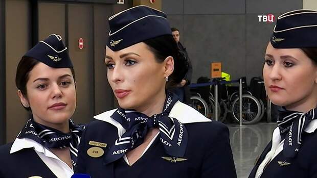 «Он не был пьян»: стюардессы рассказали о попытке захвата самолета Сургут — Москва