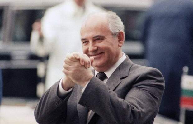 Разгром СССР Горбачев проводил в темпе драп-марша