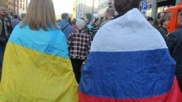 Опрос NewsOne показал отношение украинцев к гражданам России 