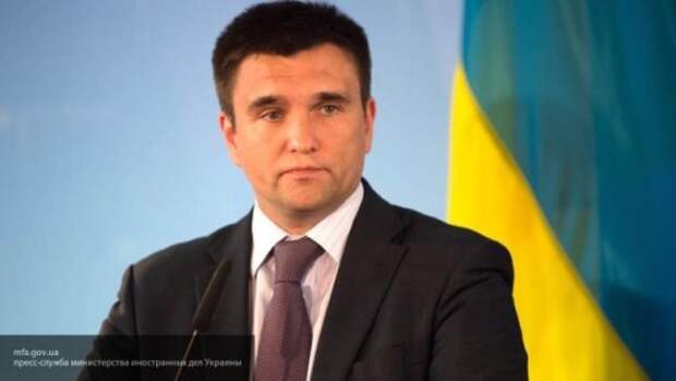 Киев бьется в бессильной ярости: Донбасс получает российские паспорта