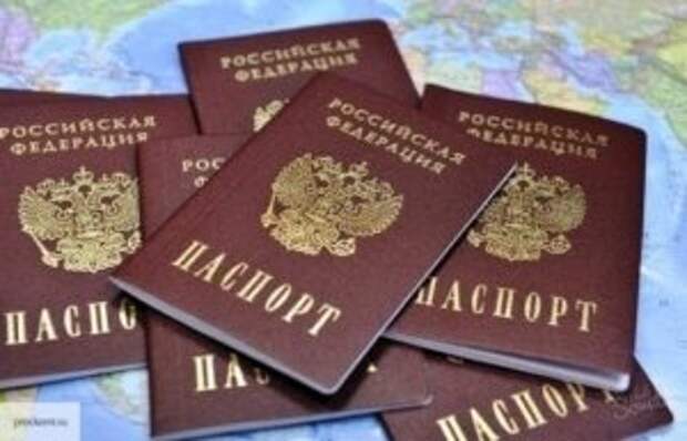 Украинцы выберут паспорта РФ, больно ударив по Зеленскому