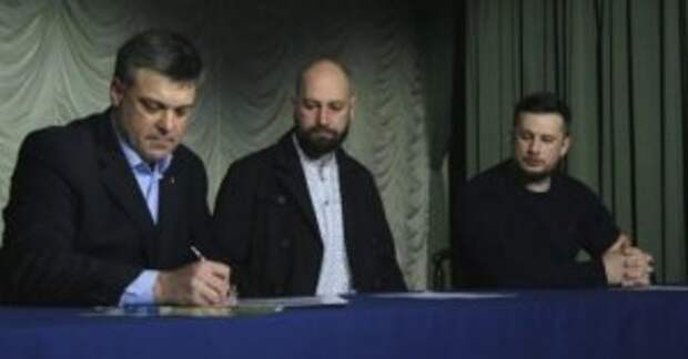Билецкий и Тягнибок пообещали предотвратить «реванш пророссийских сил» на Украине