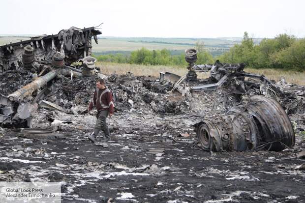 Политолог рассказал о попытках Украины скрыть подробности крушения MH17