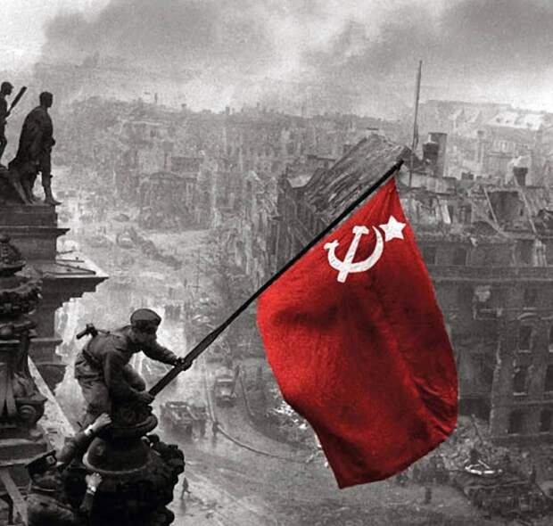 Как победу СССР над Гитлером сотрут из мировой истории