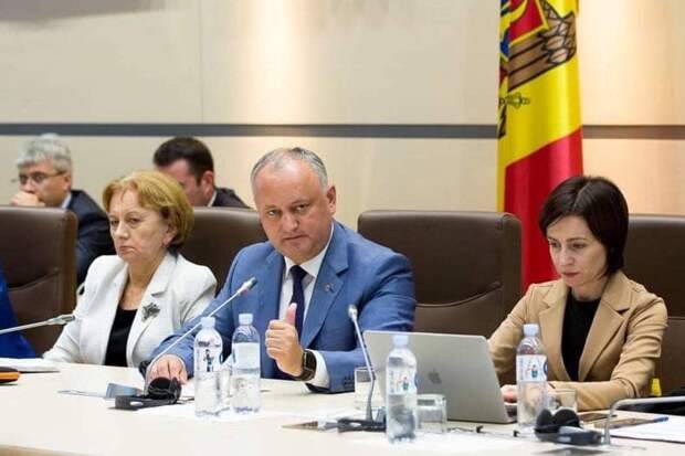 Шаг назад, два шага вперёд – проблемы большинства в парламенте Молдовы