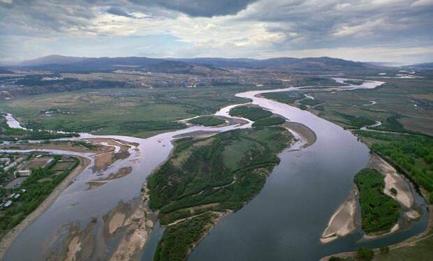 Сооружение прибайкальских ГЭС Монголия не форсирует. Но и не отменяет
