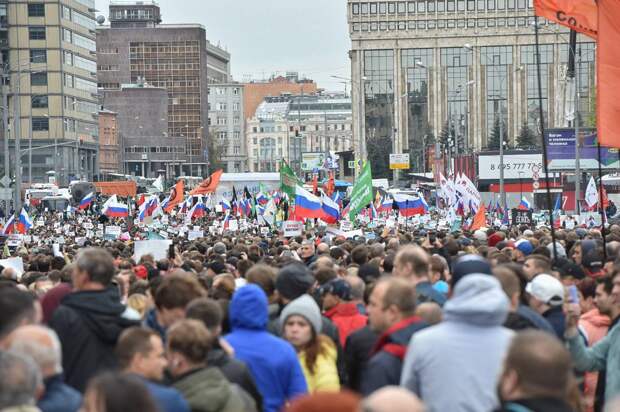 Новые митинги в Москве: оппозиция планирует снова качнуть лодку