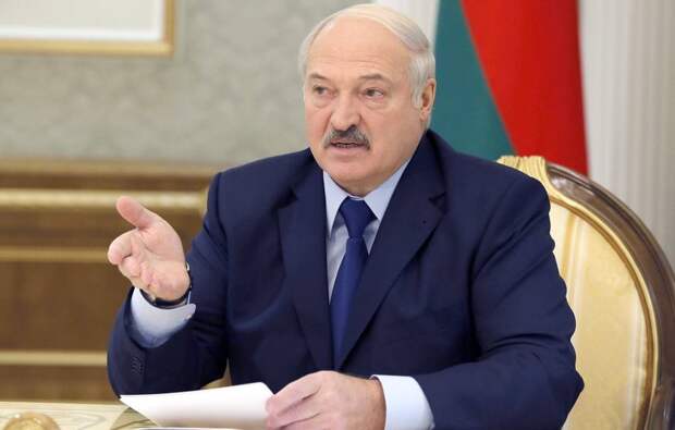 Лукашенко: Украину мы натовцам просто подарили
