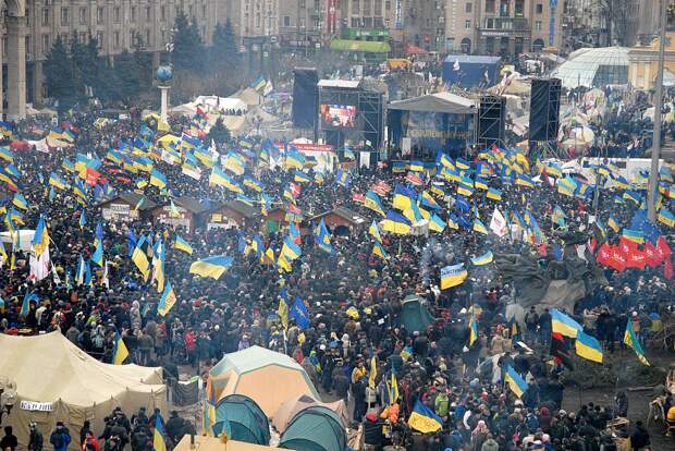 &quot;Страна трещит по швам&quot;: ни Киев, ни Запад не знают что делать с Украиной