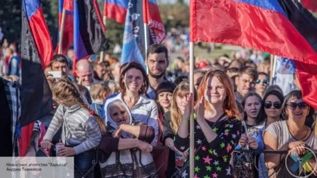 День народного единства в ДНР и ЛНР: Как его празднуют в республиках и почему ---- Два ЗАГА