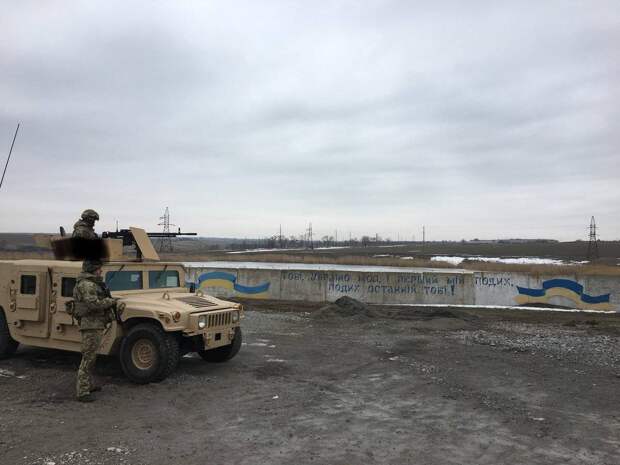 Неоднозначная ситуация для Киева: Мариуполь и Херсон ждут ухода Украины