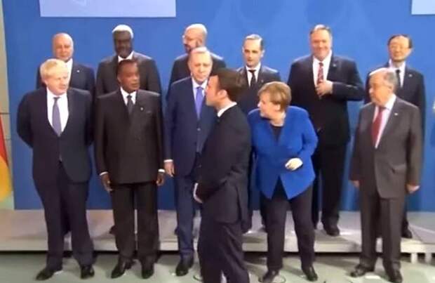 Появилось видео, как мировые лидеры «потеряли» Путина и растерялись