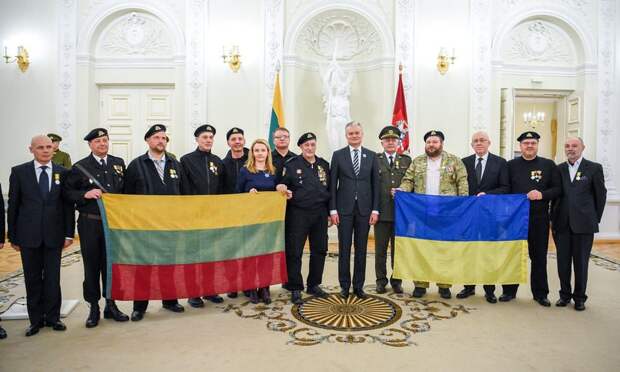 Литва наградила медалями неонацистов и союзников исламских террористов