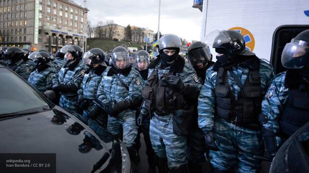 Родня «небесной сотни» завопила о реванше из-за возвращения в Киев экс-бойцов «Беркута»