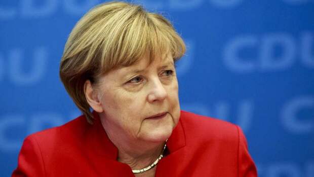 Удар в спину от ЕС. Меркель послала украинского премьера и срочно позвонила Путину