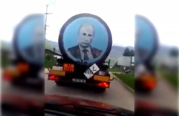 Портрет Путина стал причиной задержания сербов в Косово