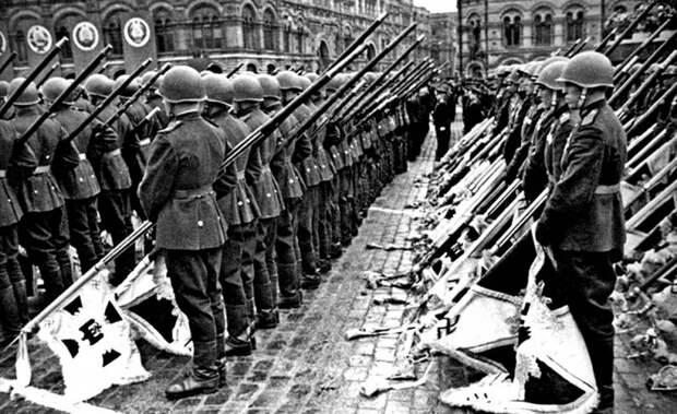 «Нас тошнит от героизма Красной Армии»: Чехия о грядущем Дне Победы