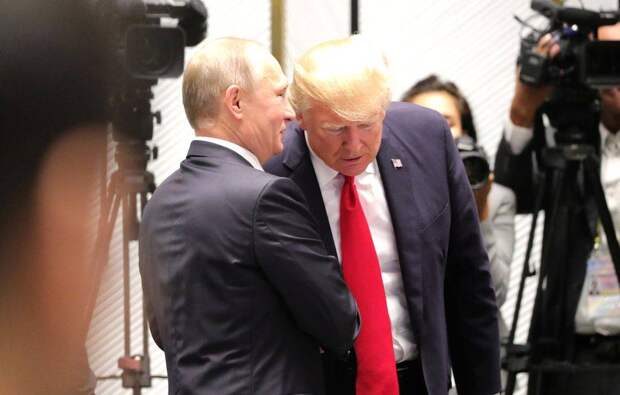 Daily Mail: Разговоры Путина и Трампа - общение двух мужиков в парилке
