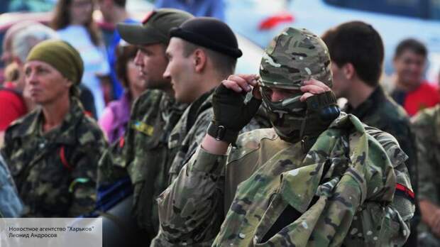 Кононович заявил, что Украина начнет ссыпаться, люди будут ставить военизированные заслоны