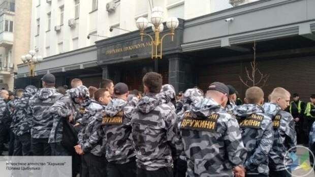 Publico назвала Украину тренировочной базой для националистов со всего мира