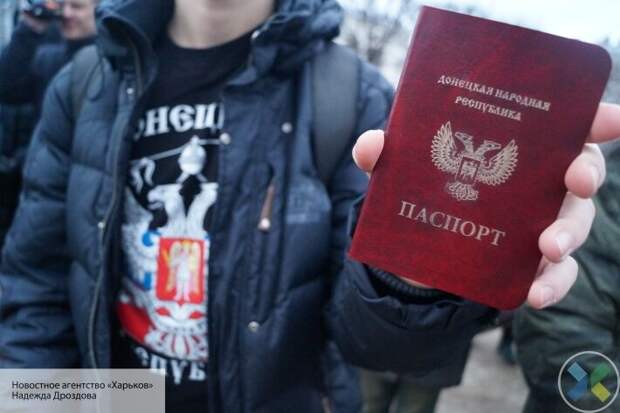 Украинцы с радостью восприняли предложение Цекова раздавать паспорта РФ гражданам Украины