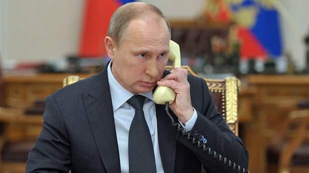 Почему Путин не пользуется сотовым телефоном в отличии от других правителей?