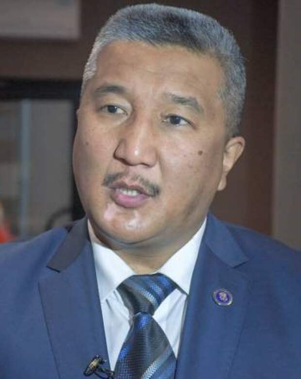 Старые политики вновь стремятся попасть в парламент Кыргызстана