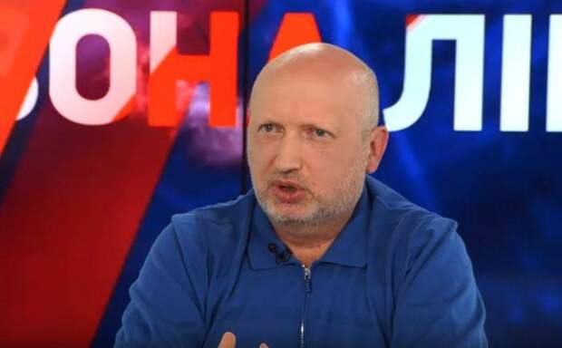 Турчинов объяснил, почему не двинул танки на Крым в 2014 году