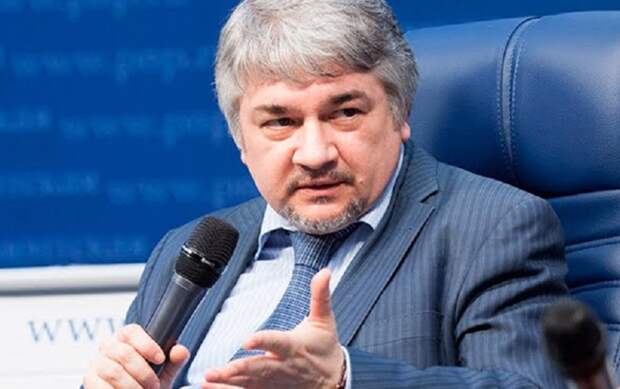 Ищенко сообщил о планах Порошенко стать премьер-министром Украины