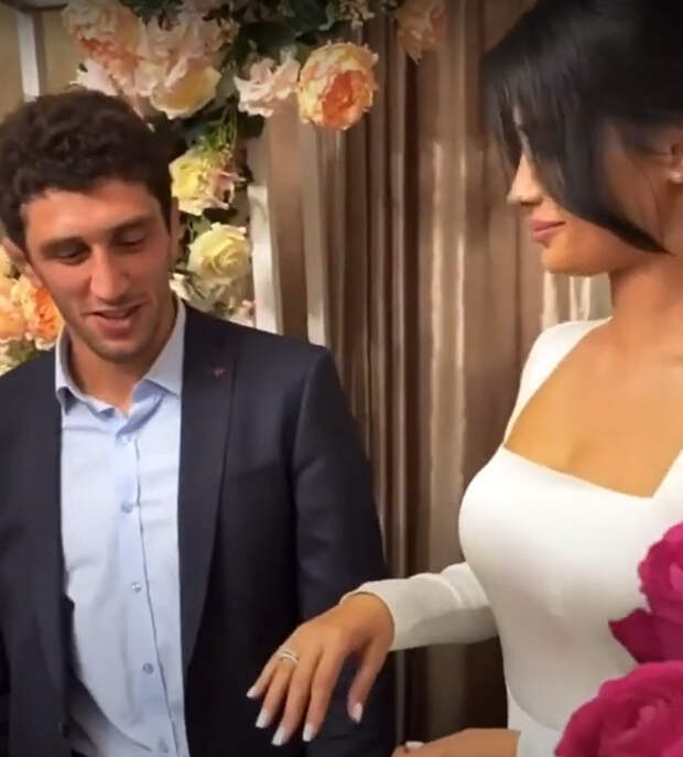 Чемпион мира по вольной борьбе выгнал свою невесту со свадьбы