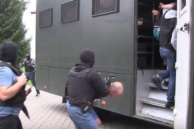 Источник раскрыл, куда направлялись задержанные в Беларуси россияне