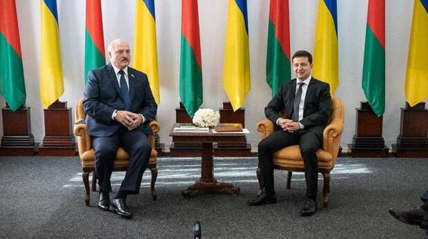 &quot;По-отечески&quot;: Путин просил Лукашенко поддержать Зеленского