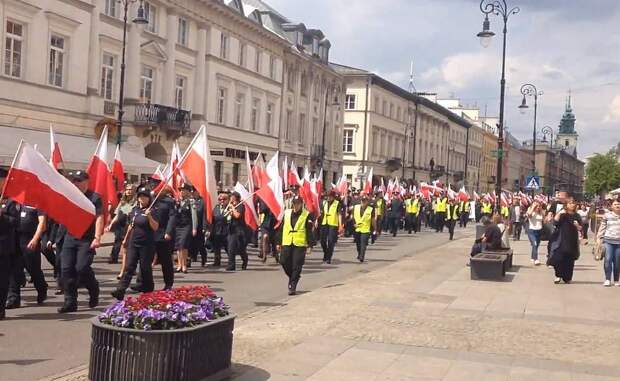 «Не забудем удар в спину!» Поляки собираются на демонстрацию у посольства России